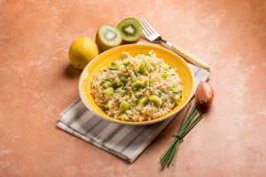 Rice with kiwi fruit | Featured Image for the Food for Good Sleep Blog by Wenatex.